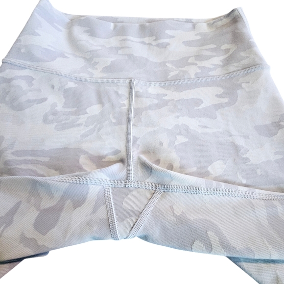 Lululemon Wunder Under Shorts 10" Ribbed Incognito Camo Jacquard Alpine White 6 - Picture 10 of 15